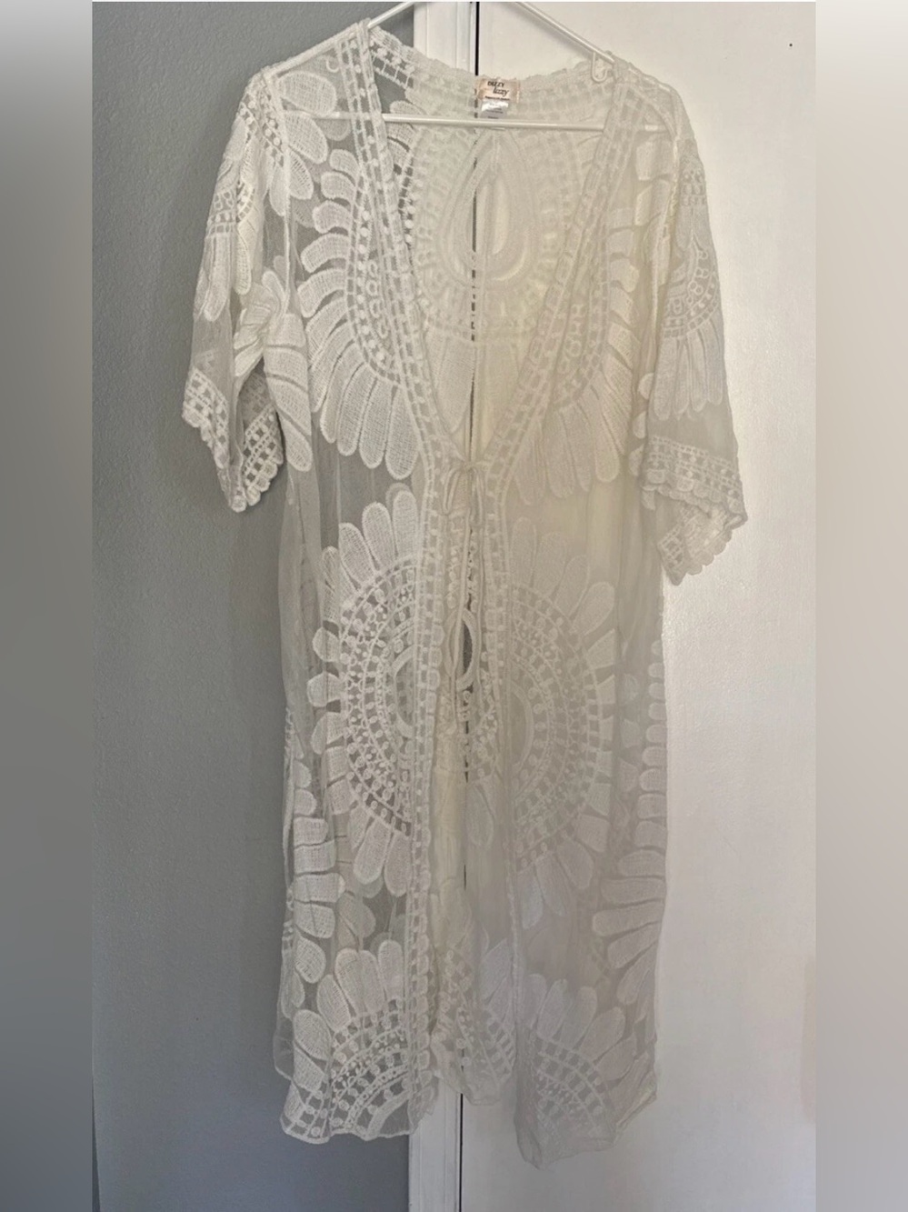 Dizzy Lizzy Women’s Duster Kimono Small  Lace Embroidery Cottage Core The Buckle